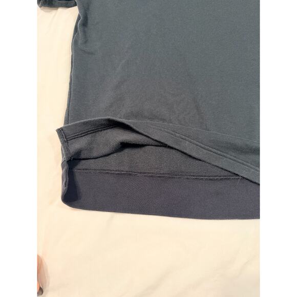 Under Armour loose fit crewneck women's shirt- Small - Picture 3 of 4